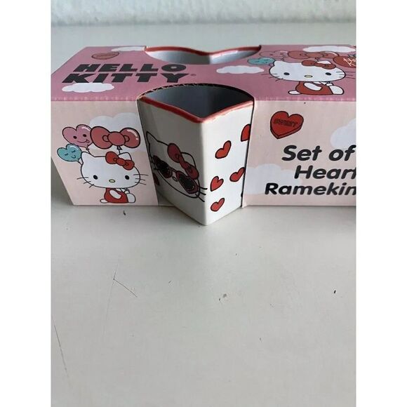 Set Of 2 Sanrio Hello Kitty Valentine Heart Shaped Ramekins Love Sunglasses NEW - Picture 3 of 14